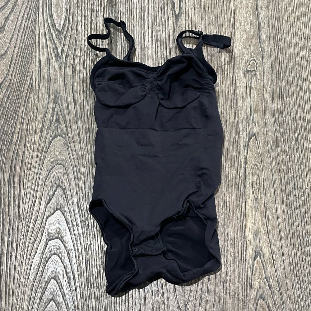 NWOT Skims Sculpting Bodysuit - Size XXS/XS